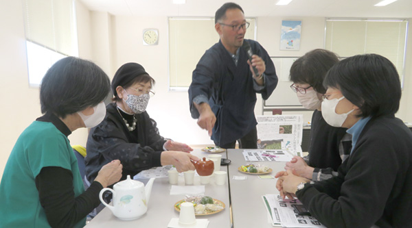大津市東地域委員会が開いた「お茶の学習会」